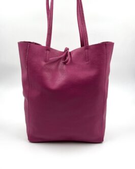 Дамска чанта тип торба от естествена кожа в цвят фуксия