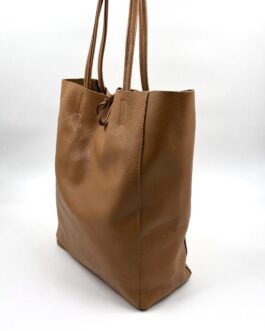 Дамска чанта тип торба от естествена кожа в цвят тиква