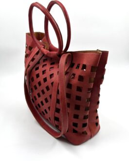 Дамска чанта от естествена кожа в червен цвят