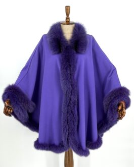 Овърсайз дамска кашмирена пелерина с естествен косъм в лилаво