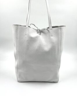 Дамска чанта тип торба от естествена кожа в бяло