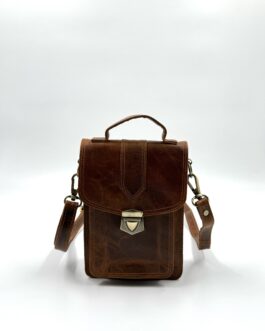 Компактна мъжка чанта от естествена кожа в кафяво 0438