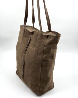 Дамска чанта тип торба от естествен велур в кафяво