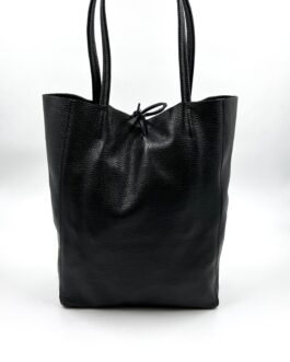 Дамска чанта тип торба от естествена кожа в черно