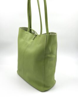 Дамска чанта тип торба от естествена кожа в ябълково зелено