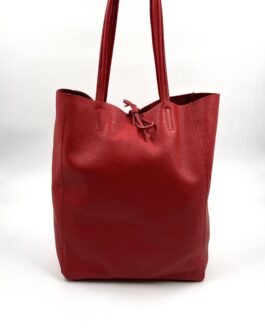 Дамска чанта тип торба от естествена кожа в ярко червено
