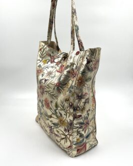 Дамска чанта тип торба от естествена кожа в цвят злато с цветя