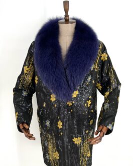 Дамско дълго палто от естествена кожа с яка от естествен косъм на лисица