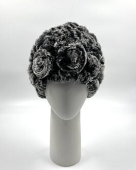 Дамска шапка от естествен косъм на чинчила с рози в сиво и черно