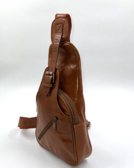 Мъжка чанта за през гърди от естествена кожа в кафяво
