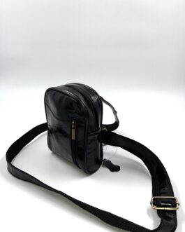Мъжка чанта за през гърди от естествена кожа в черно 04311