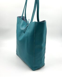 Дамска чанта тип торба от естествена кожа в тюркоазено