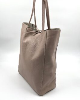 Дамска чанта тип торба от естествена кожа в цвят пудра