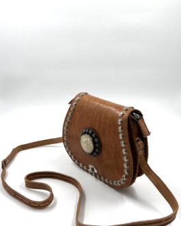 Мароканска чанта през рамо от естествена кожа с бял камък