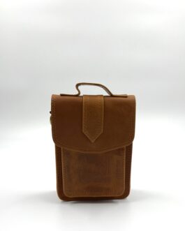 Компактна мъжка чанта от естествена кожа в кафяво 0438