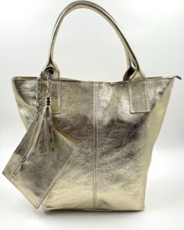 Дамска чанта тип торба от естествена кожа в златисто