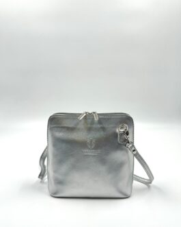 Малка дамска чанта през рамо от естествена кожа в сребърно-2 404