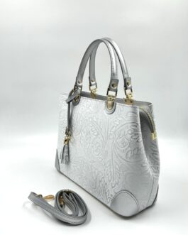 Дамска чанта от естествена кожа в бяло със сребро 188