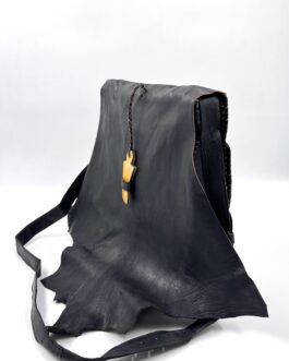 Мароканска чанта през рамо листо и рог в черно 0653-5