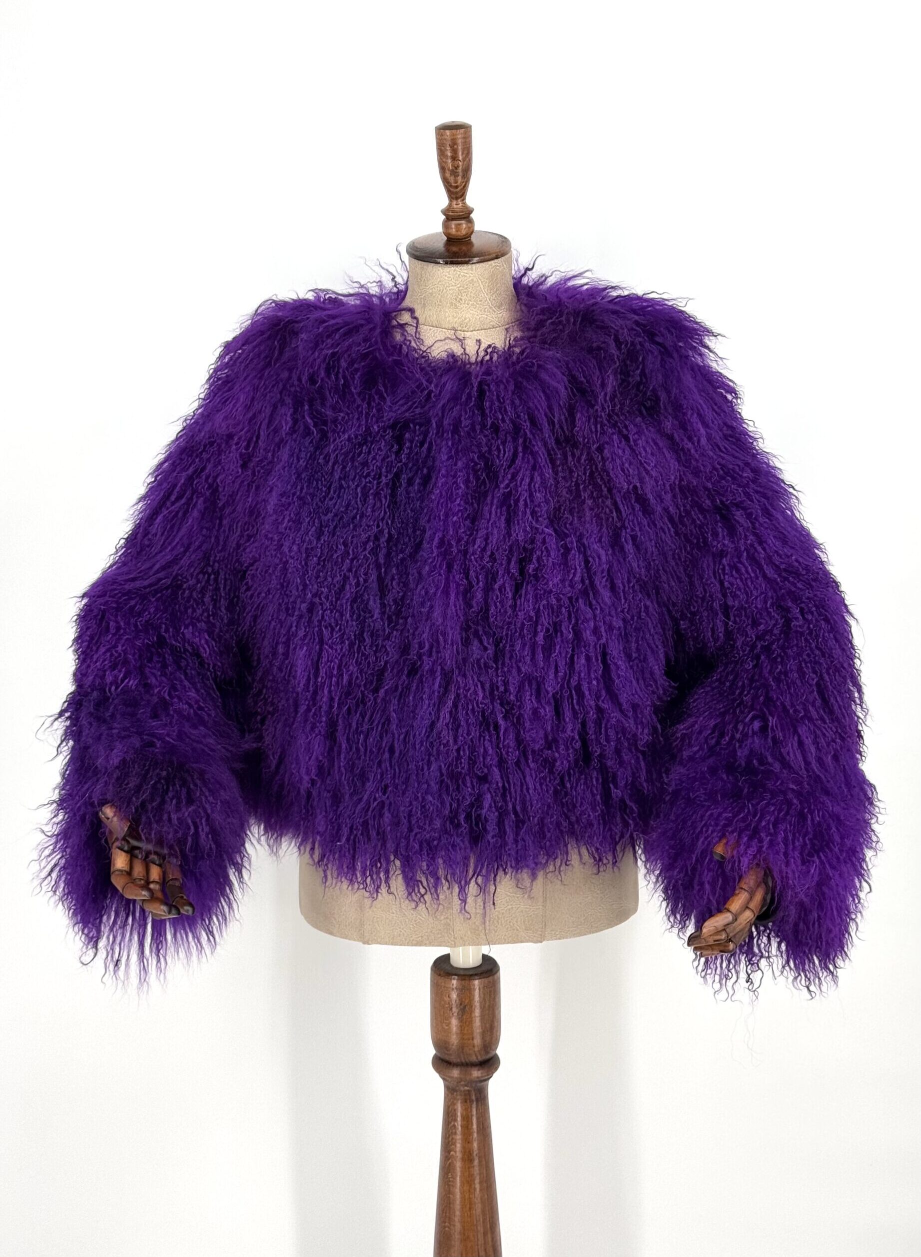 IMG_2281 палто монголско агне естествен косъм в лилаво