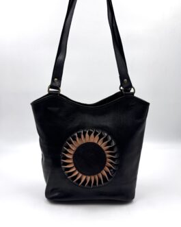 Дамска чанта със слънце от естествена кожа в черно 01920