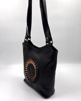 Дамска чанта със слънце от естествена кожа в черно 01920