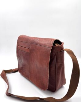 Голяма унисекс чанта през рамо от естествена кожа в кафяво 1571