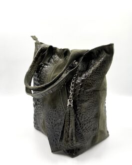 Дамска чанта тип торба от естествен велур в тъмнозелено 220-1